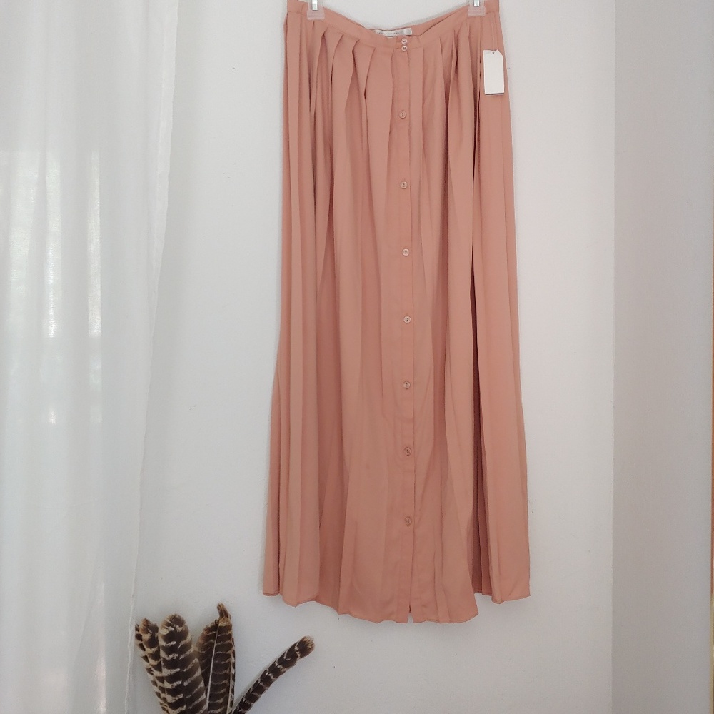 Lauren Conrad sz 6 Pleated Maxi Button Front NWT